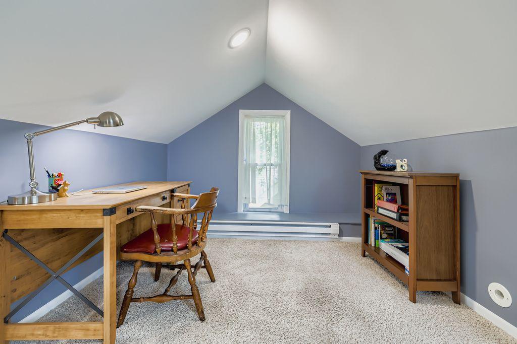 2632 Dupont Avenue S