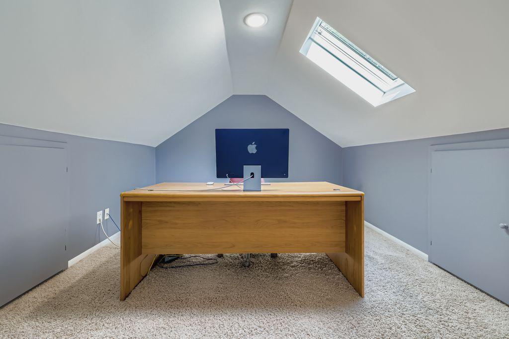 2632 Dupont Avenue S