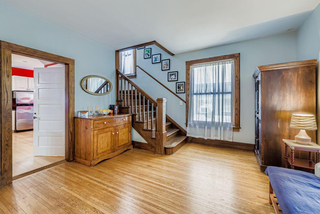 2632 Dupont Avenue S