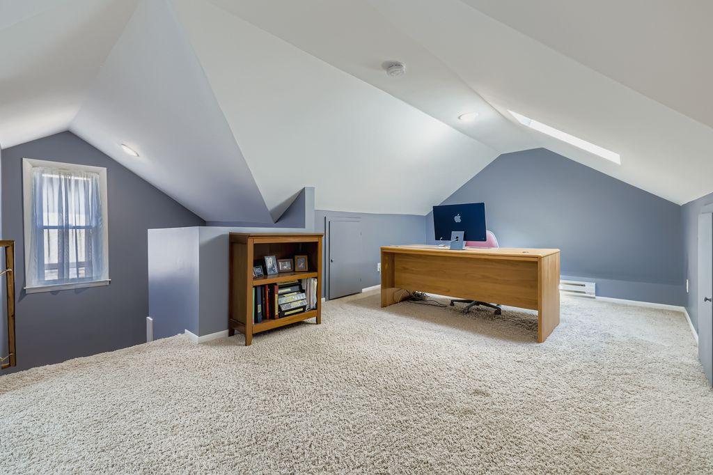 2632 Dupont Avenue S
