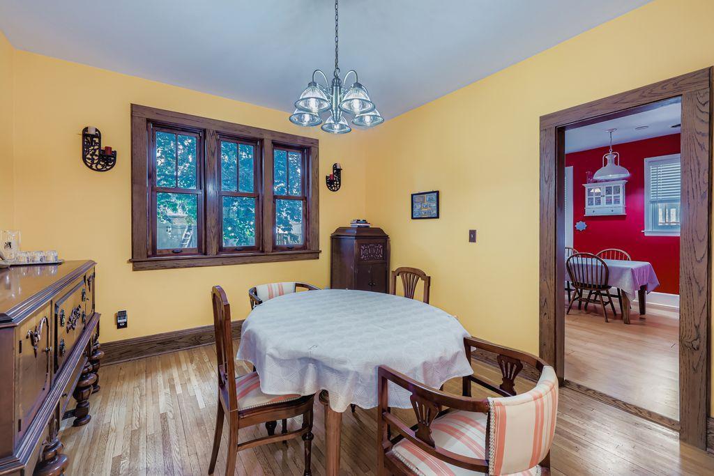 2632 Dupont Avenue S