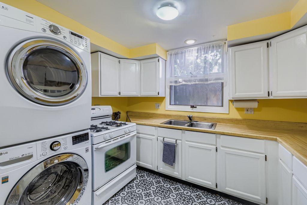 2632 Dupont Avenue S