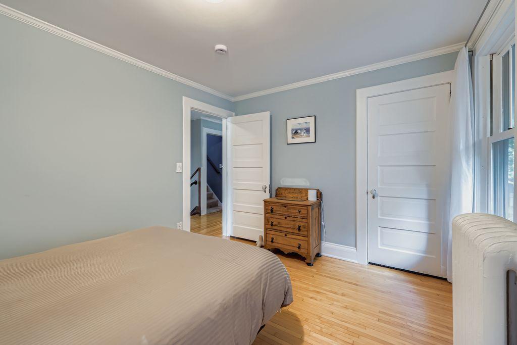 2632 Dupont Avenue S