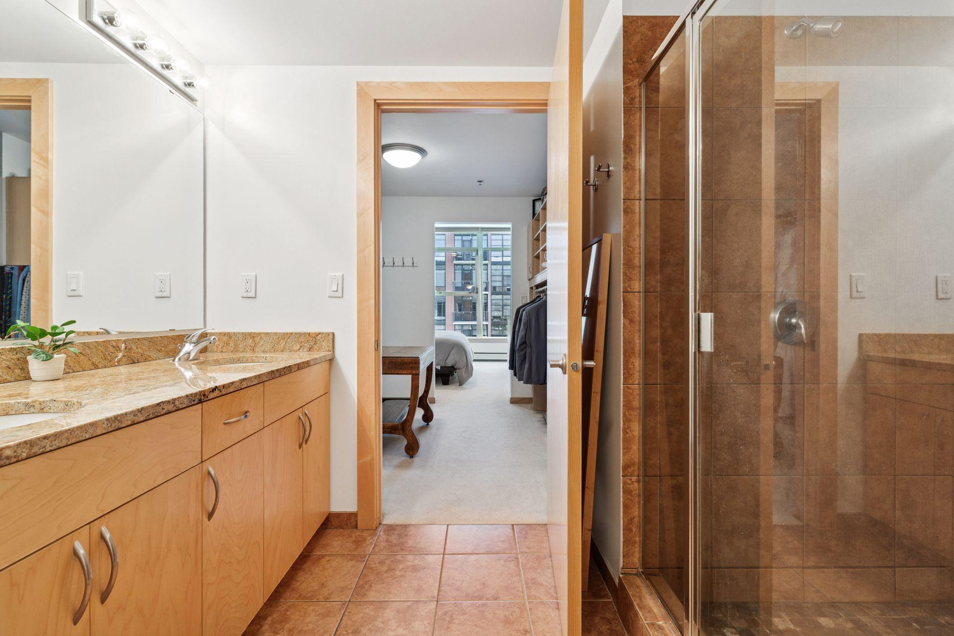 215 10th Avenue S Unit: 731