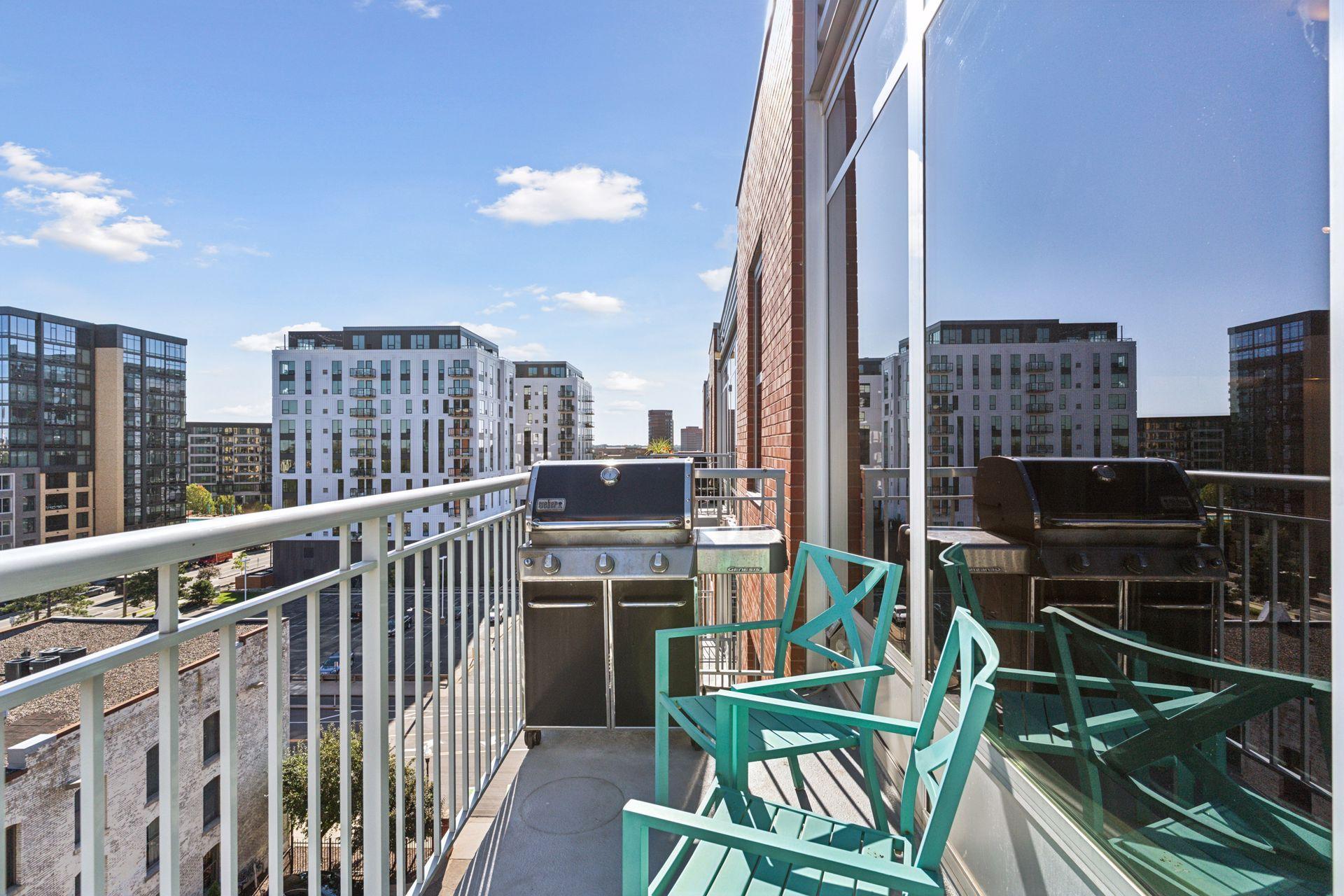 215 10th Avenue S Unit: 731