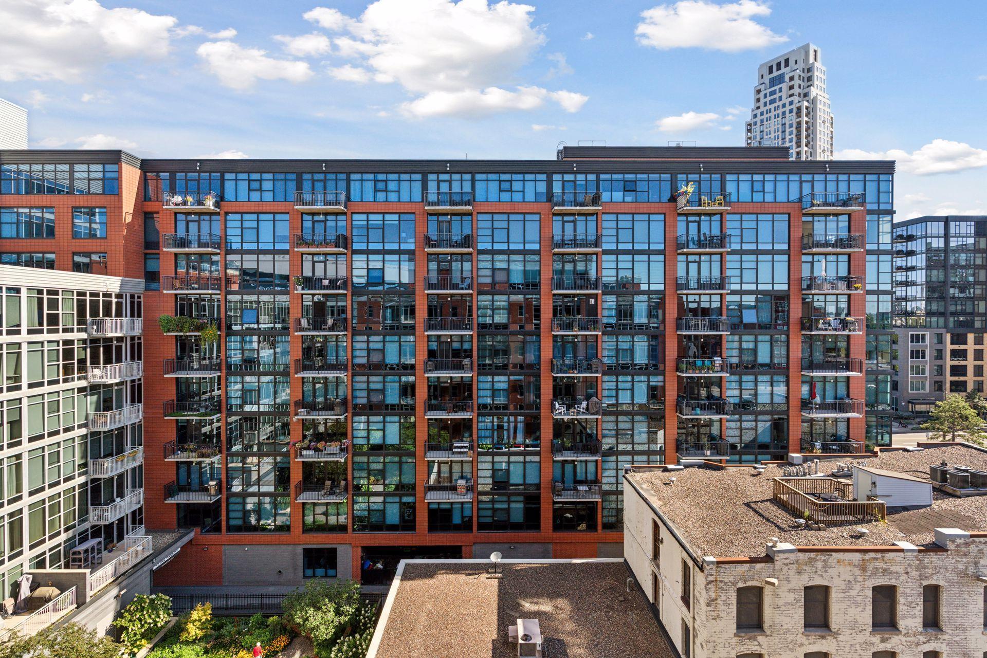 215 10th Avenue S Unit: 731