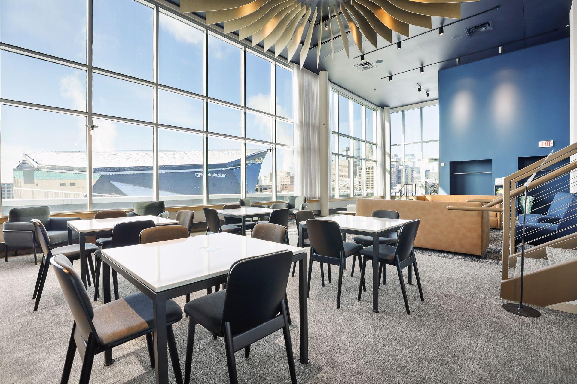 215 10th Avenue S Unit: 731