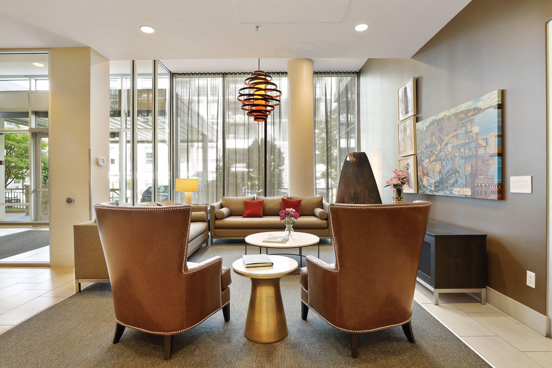 215 10th Avenue S Unit: 731