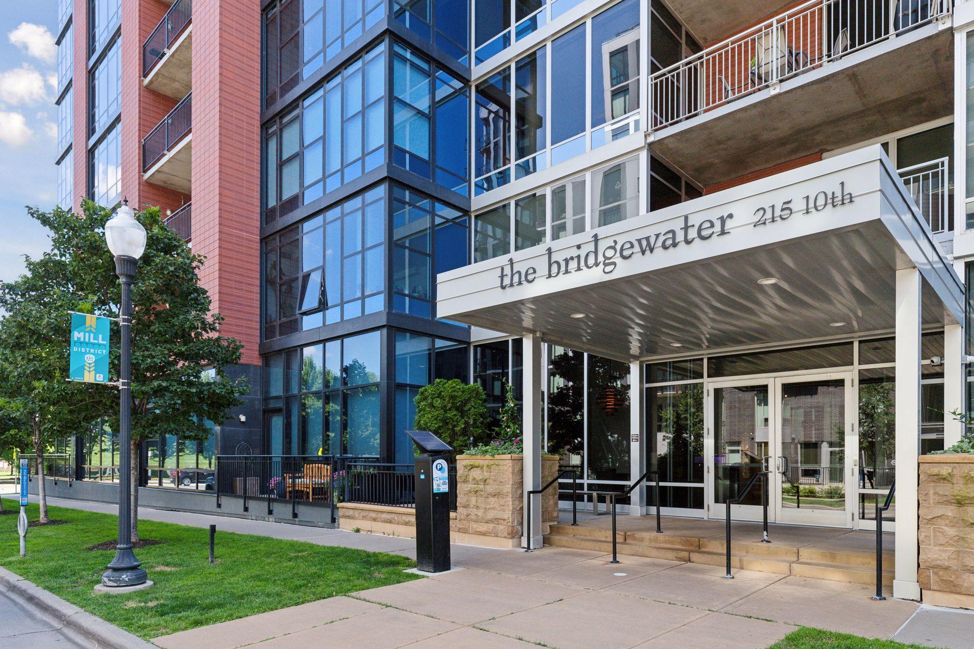 215 10th Avenue S Unit: 731