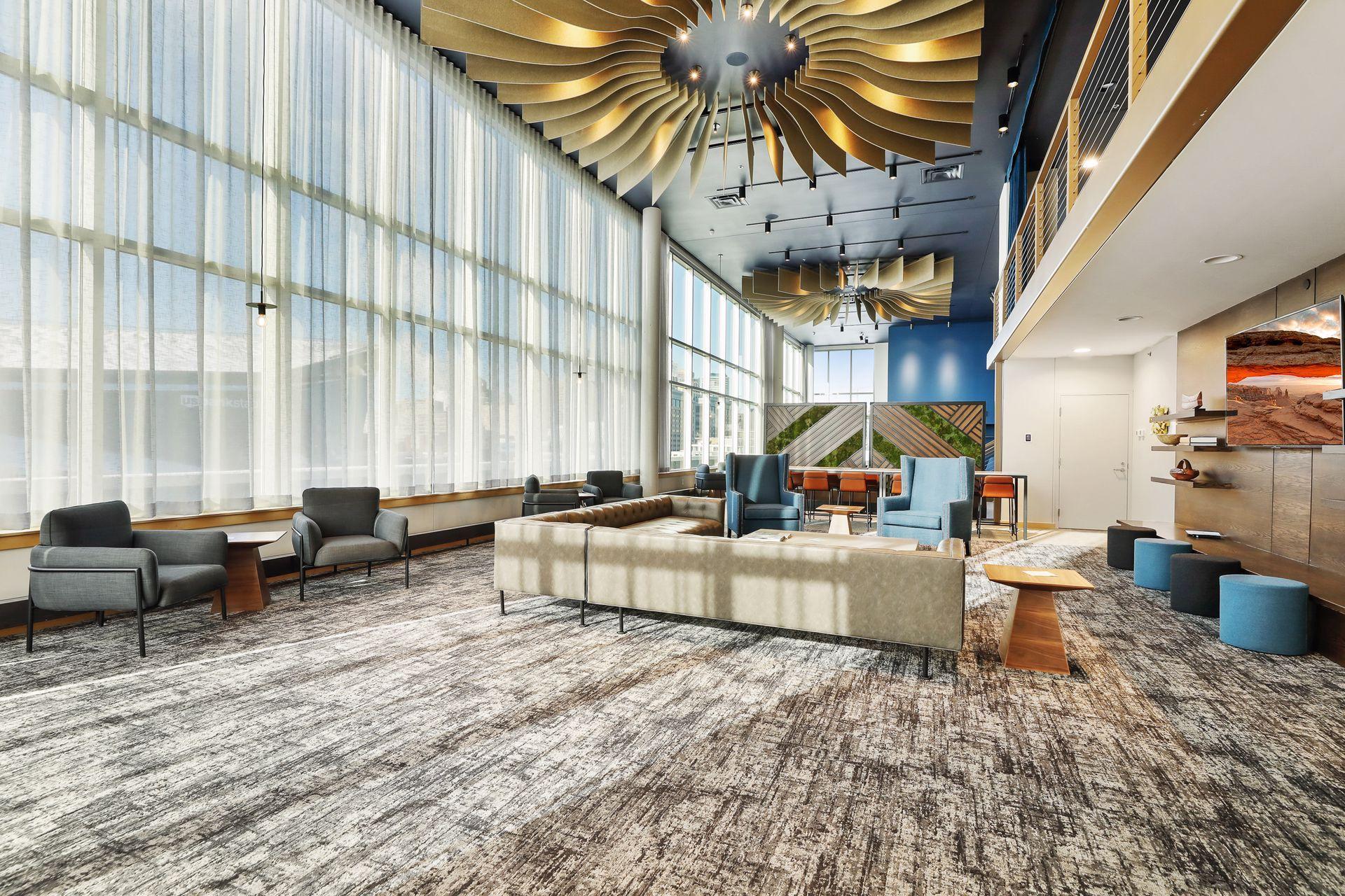 215 10th Avenue S Unit: 731