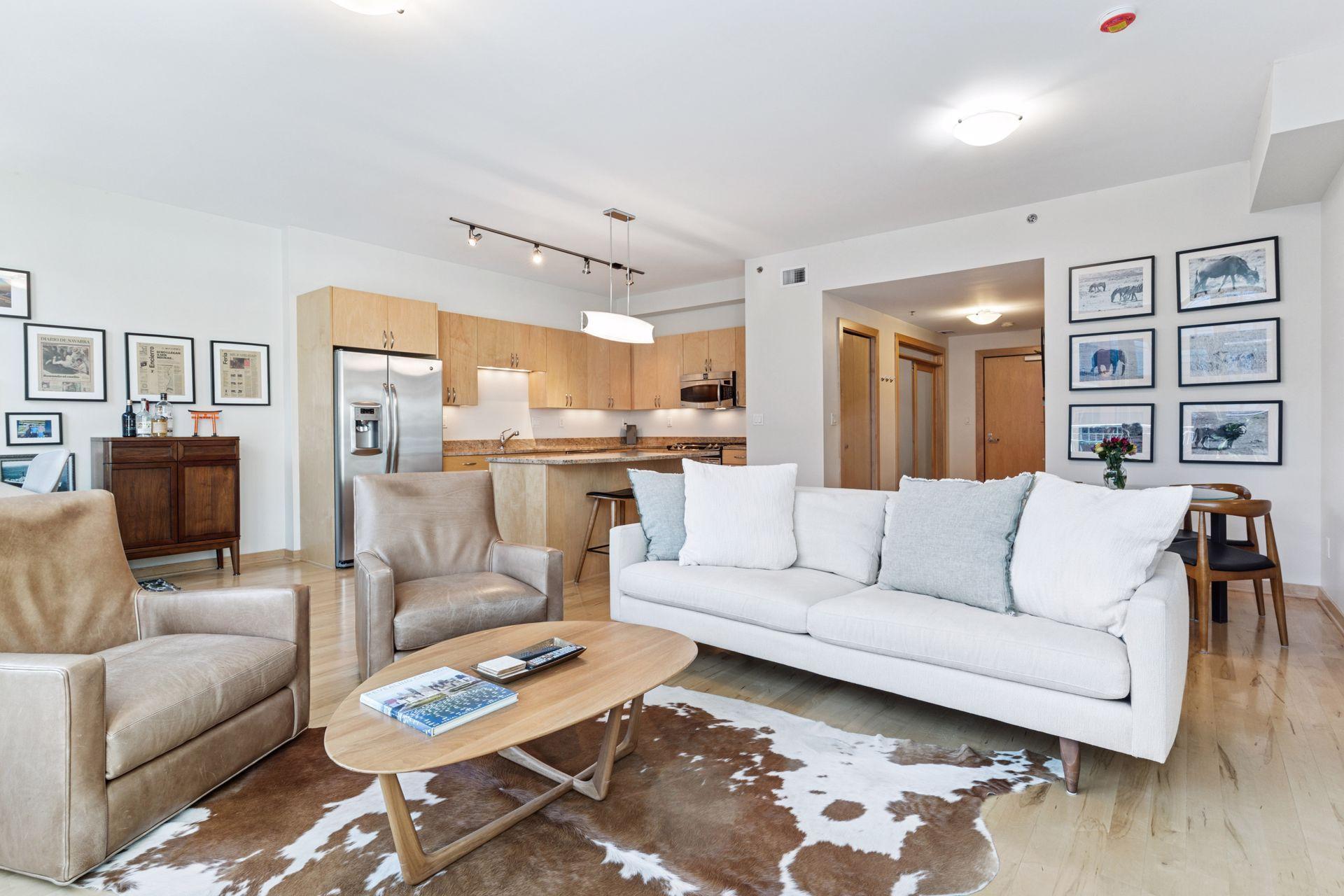 215 10th Avenue S Unit: 731