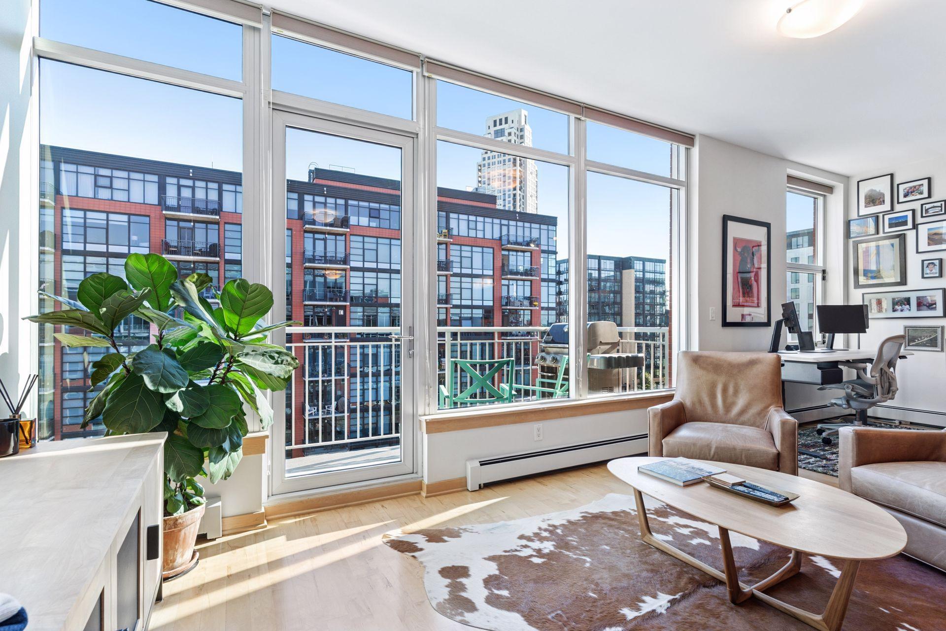 215 10th Avenue S Unit: 731