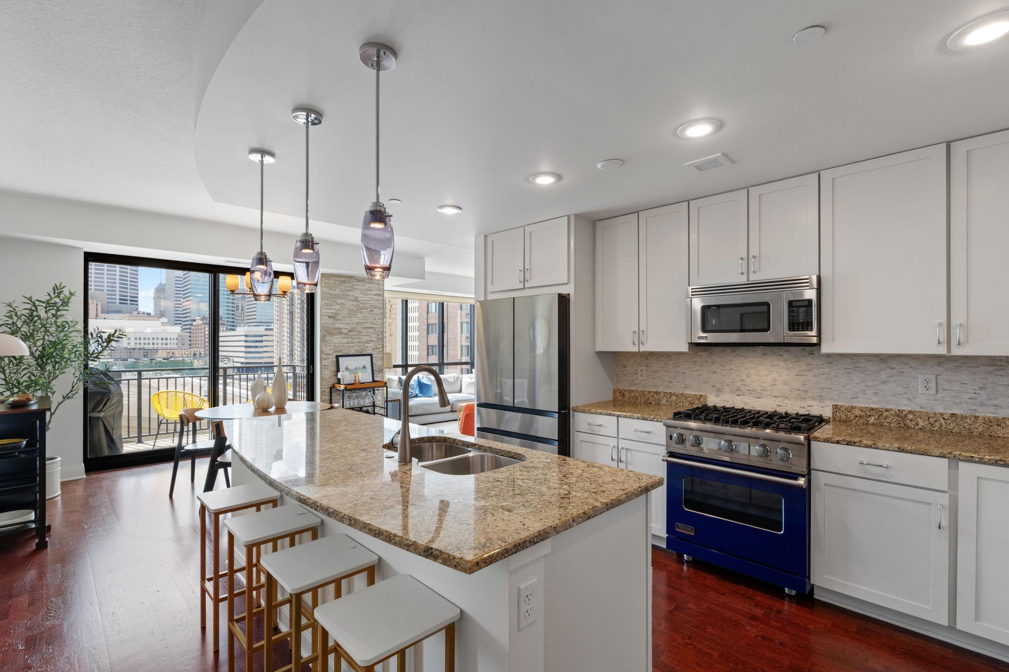 100 3rd Avenue S Unit: 706