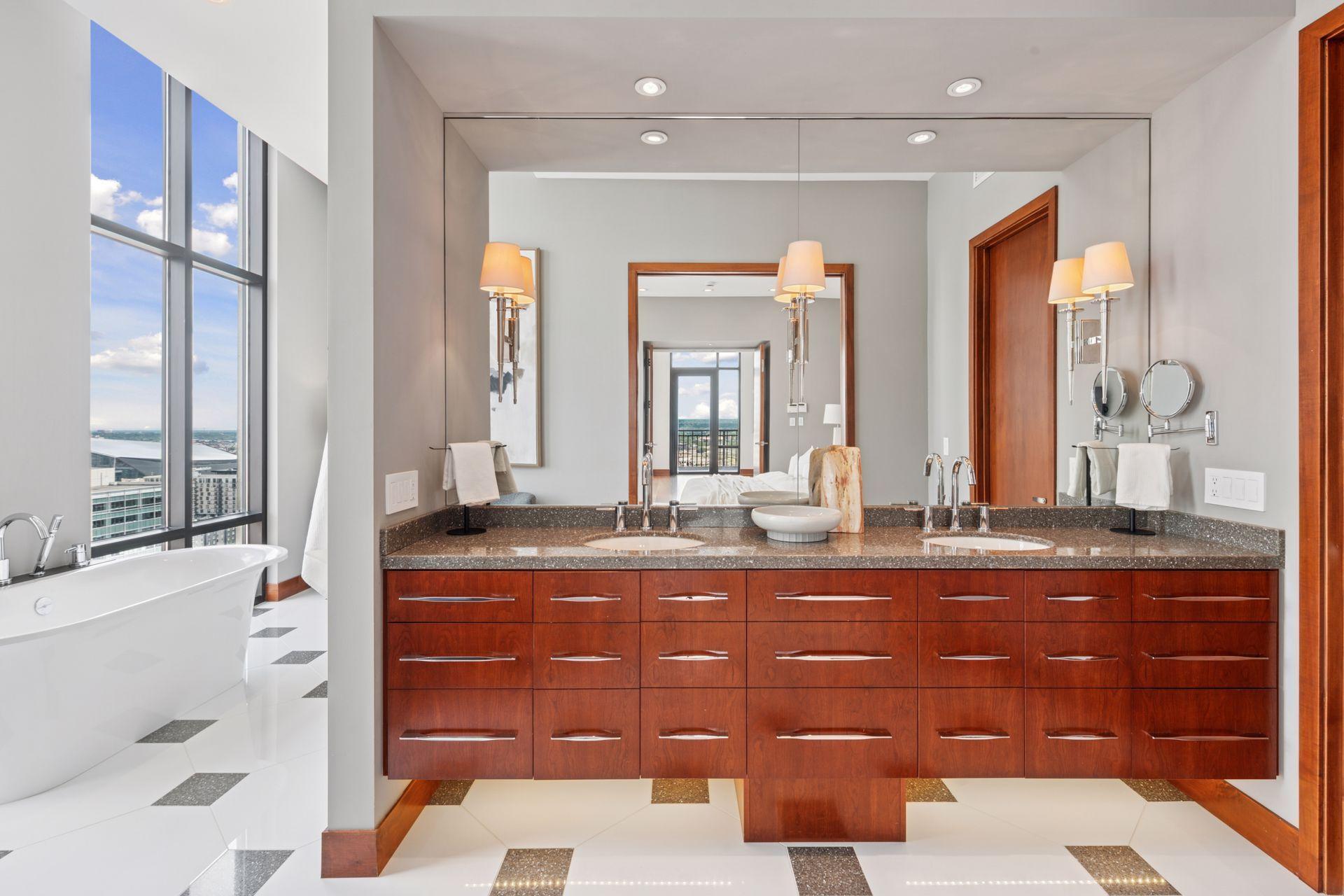 201 S 11th Street Unit: 2600