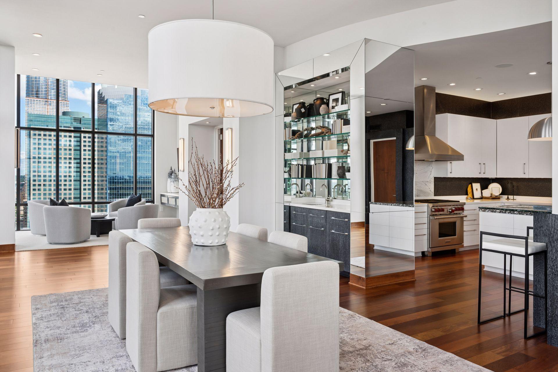 201 S 11th Street Unit: 2600