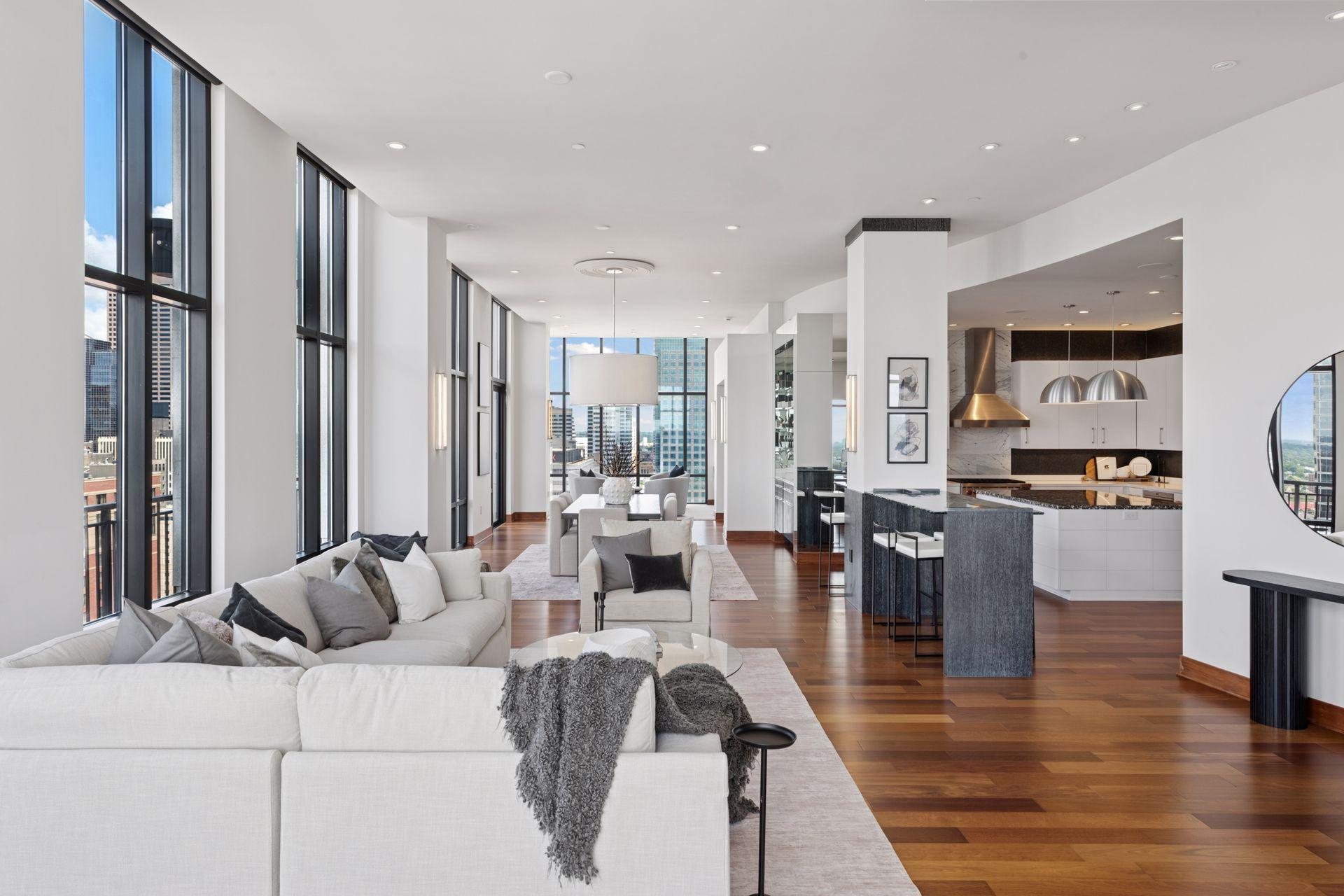 201 S 11th Street Unit: 2600