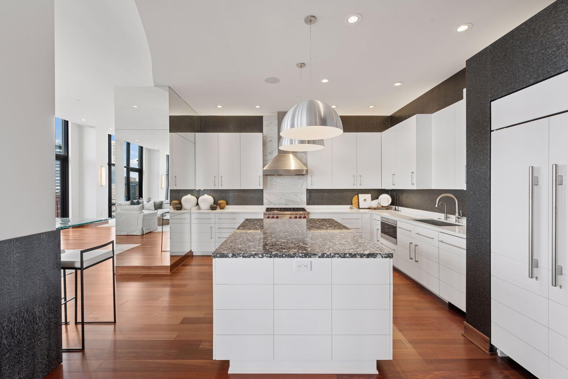 201 S 11th Street Unit: 2600