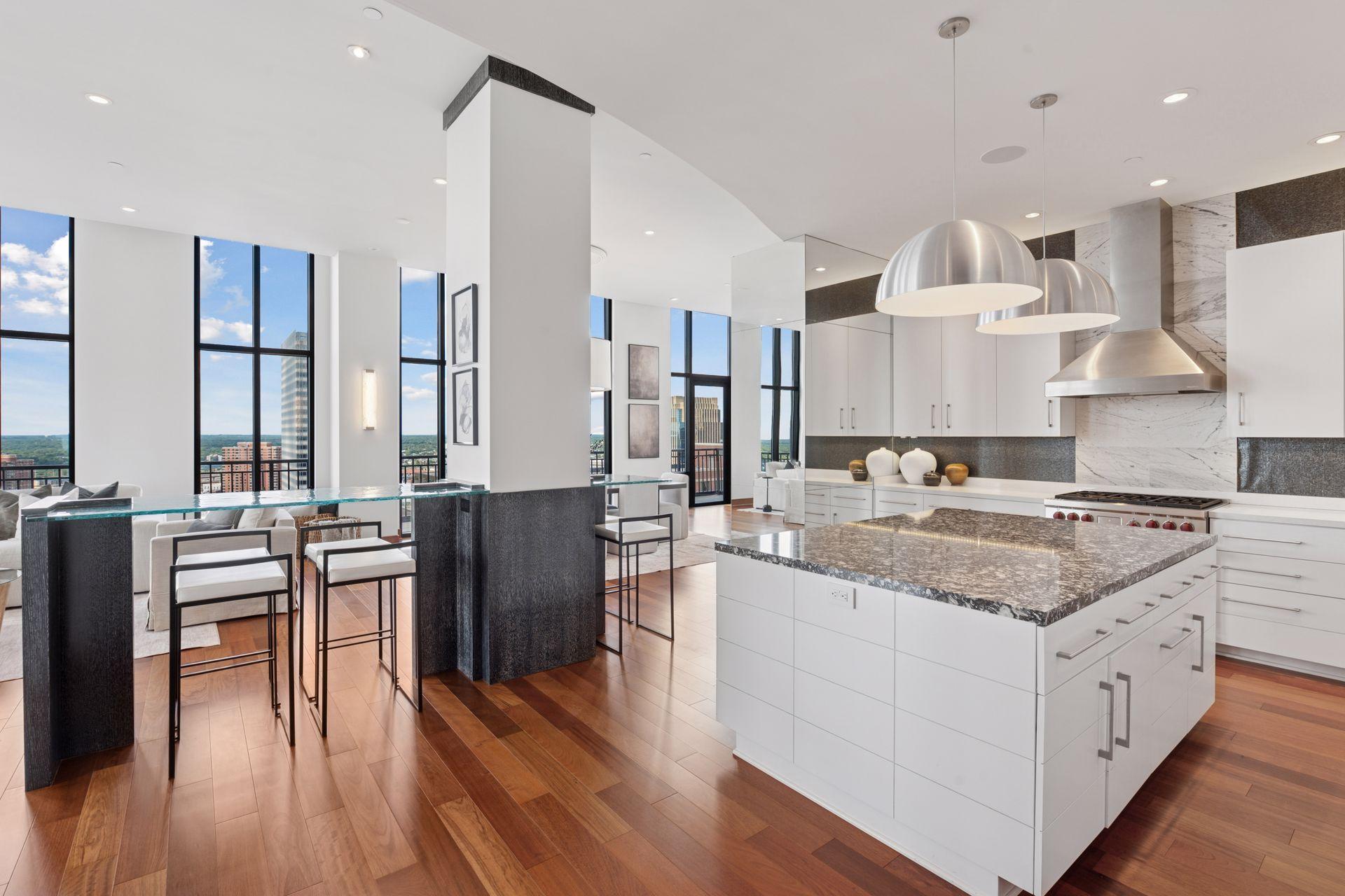 201 S 11th Street Unit: 2600