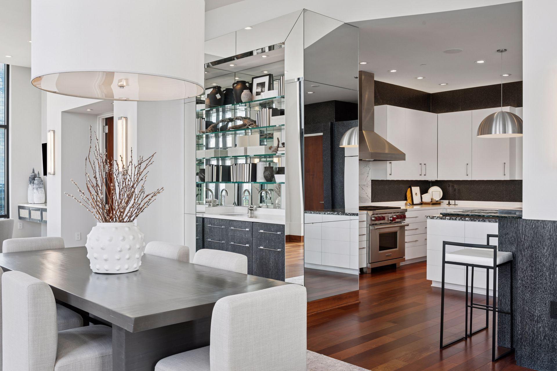 201 S 11th Street Unit: 2600