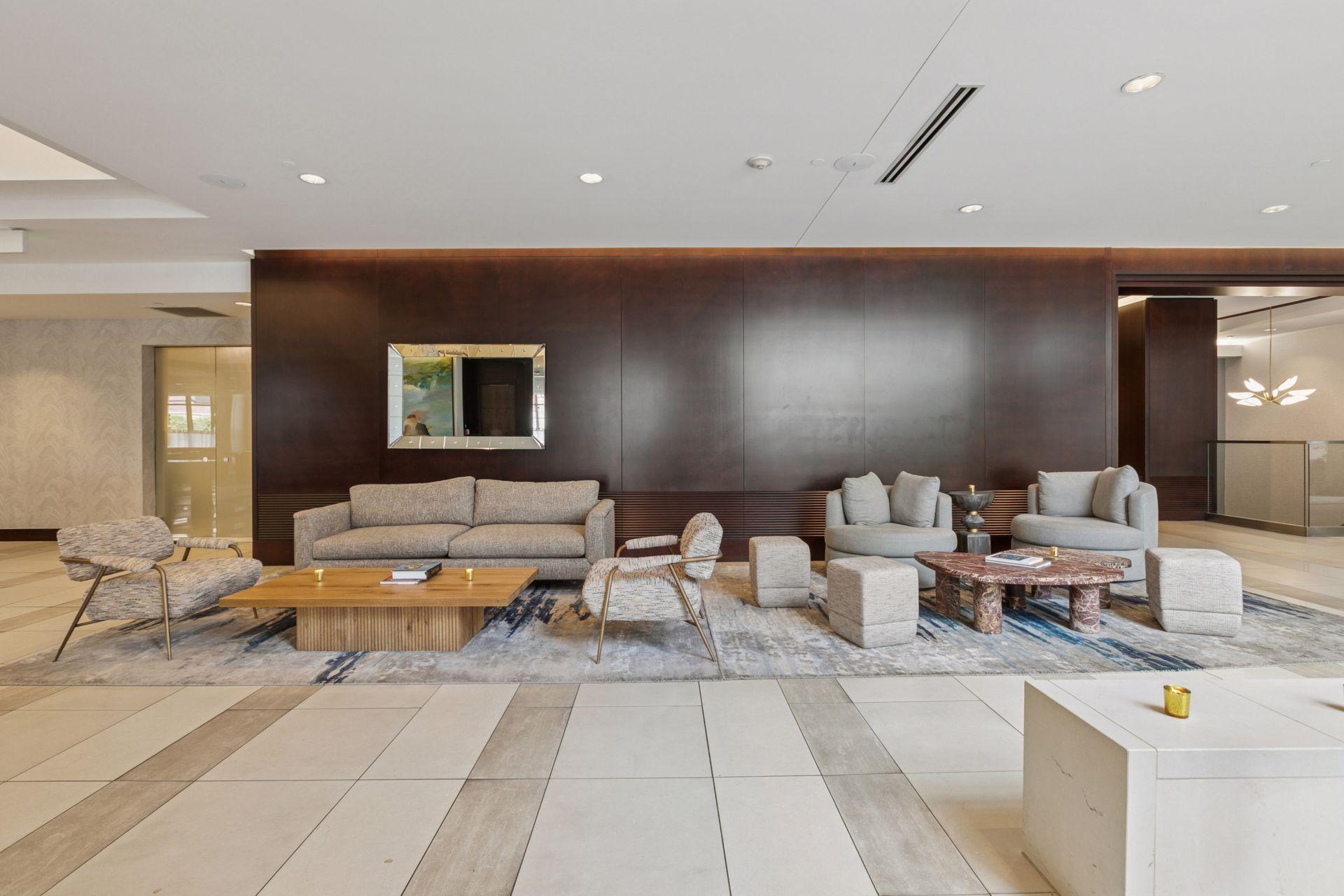 201 S 11th Street Unit: 2600