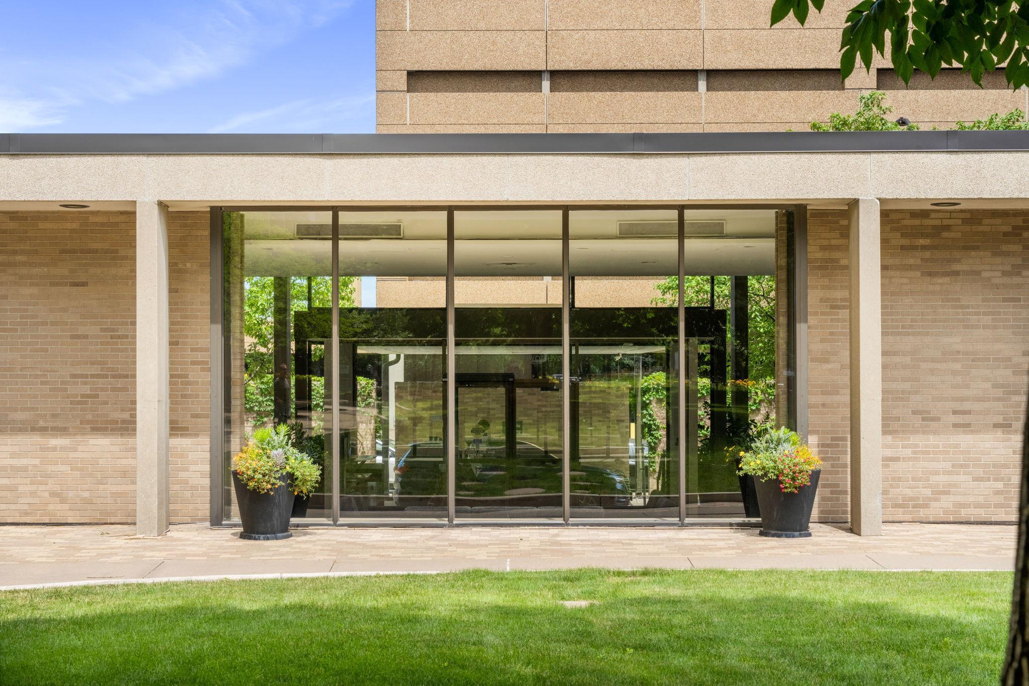 19 S 1st Street Unit: B1503