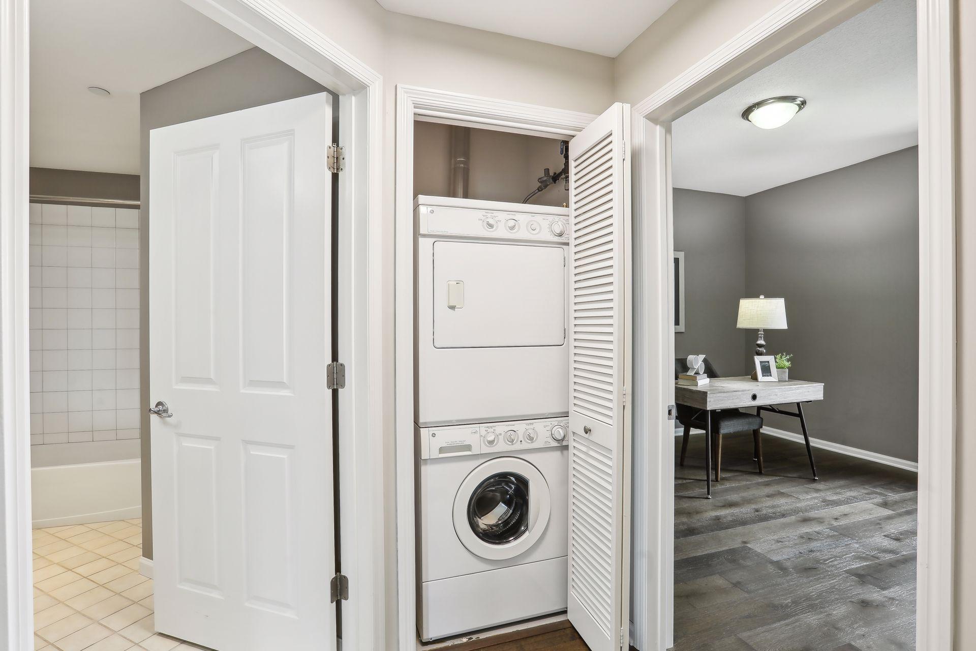 500 E Grant Street Unit: 1102