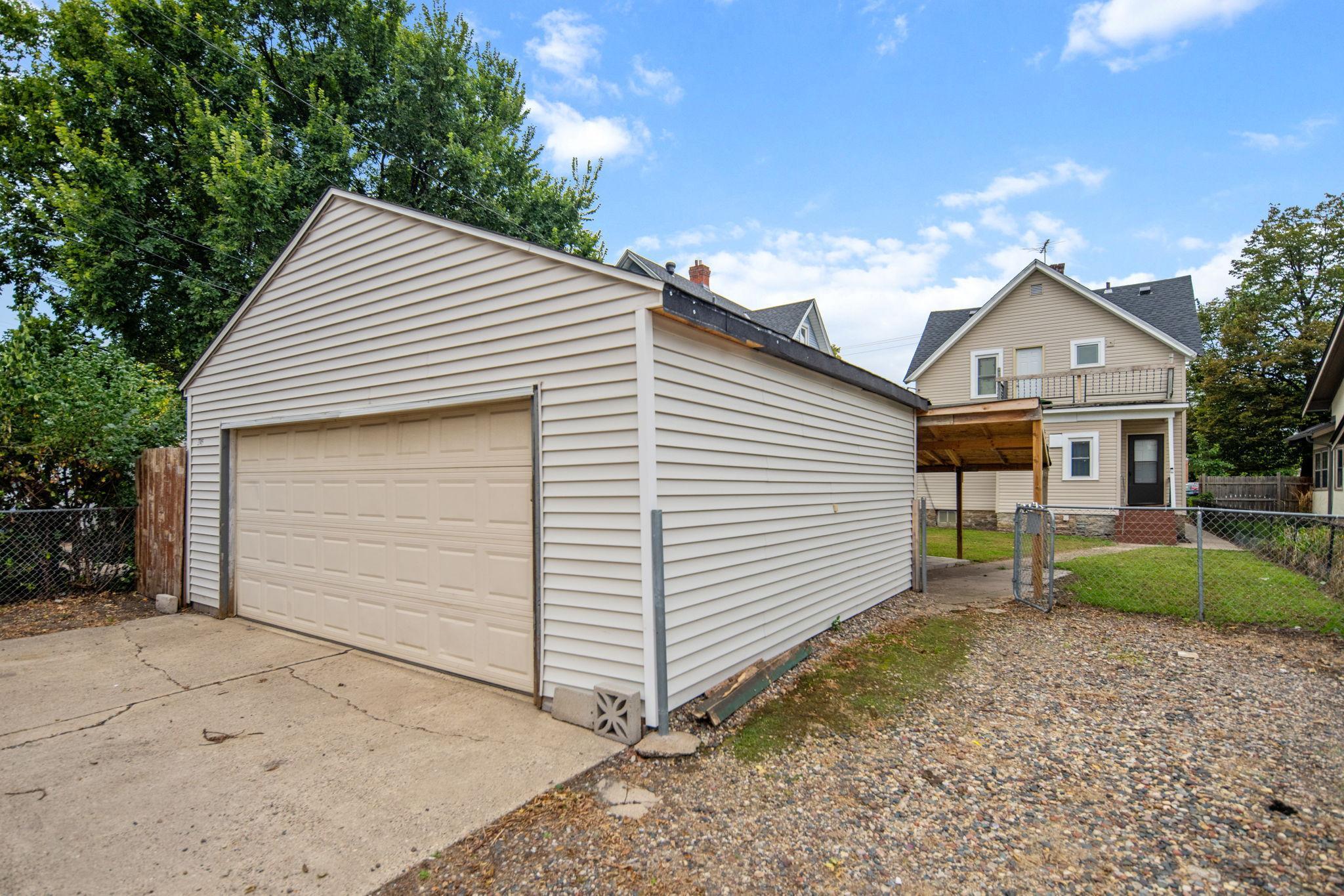 2745 Columbus Avenue