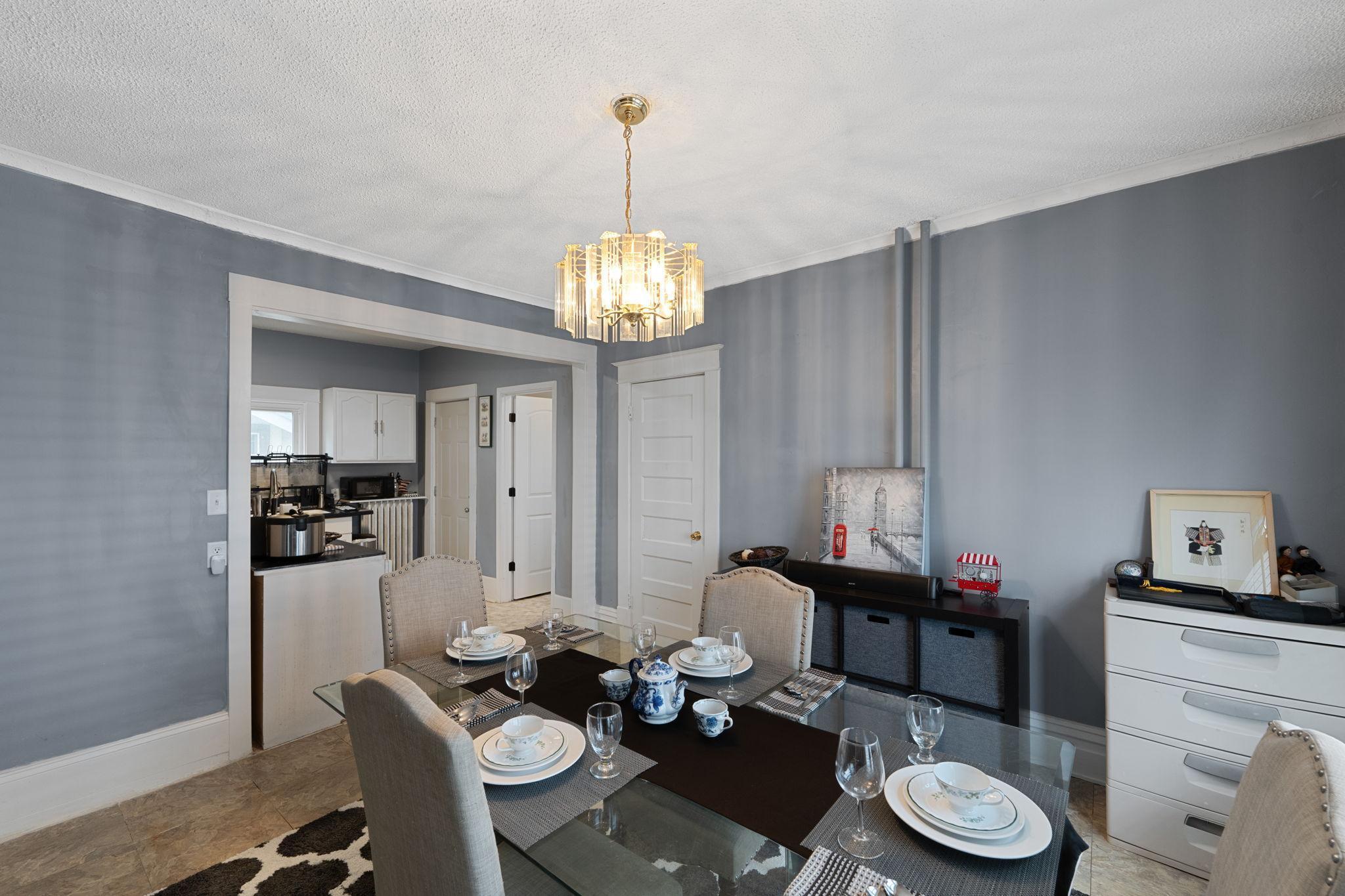 2745 Columbus Avenue