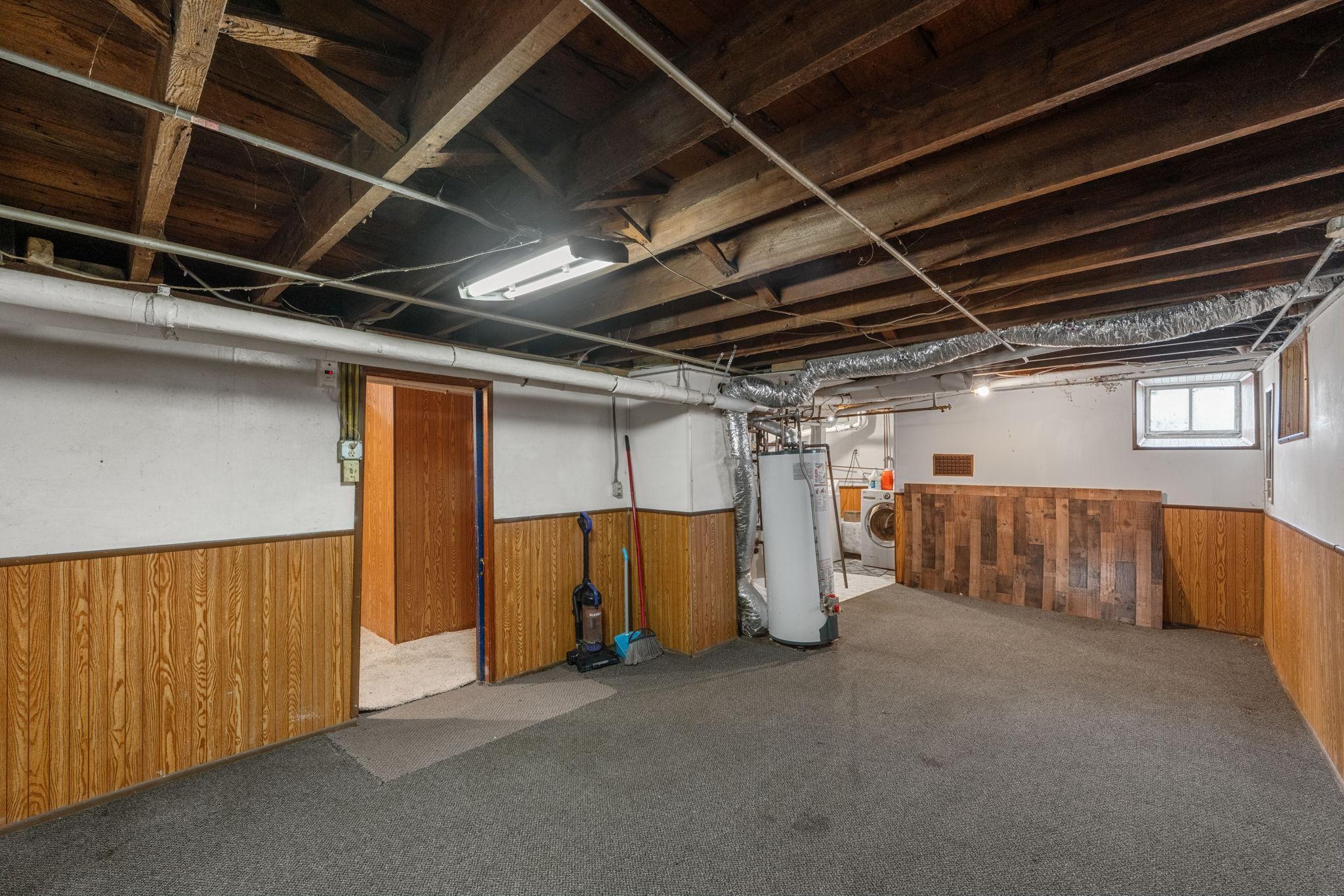 2745 Columbus Avenue