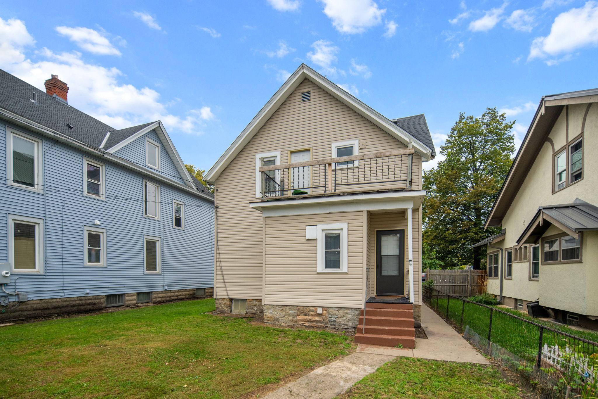 2745 Columbus Avenue