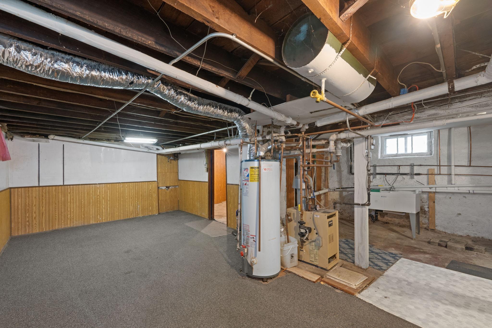 2745 Columbus Avenue