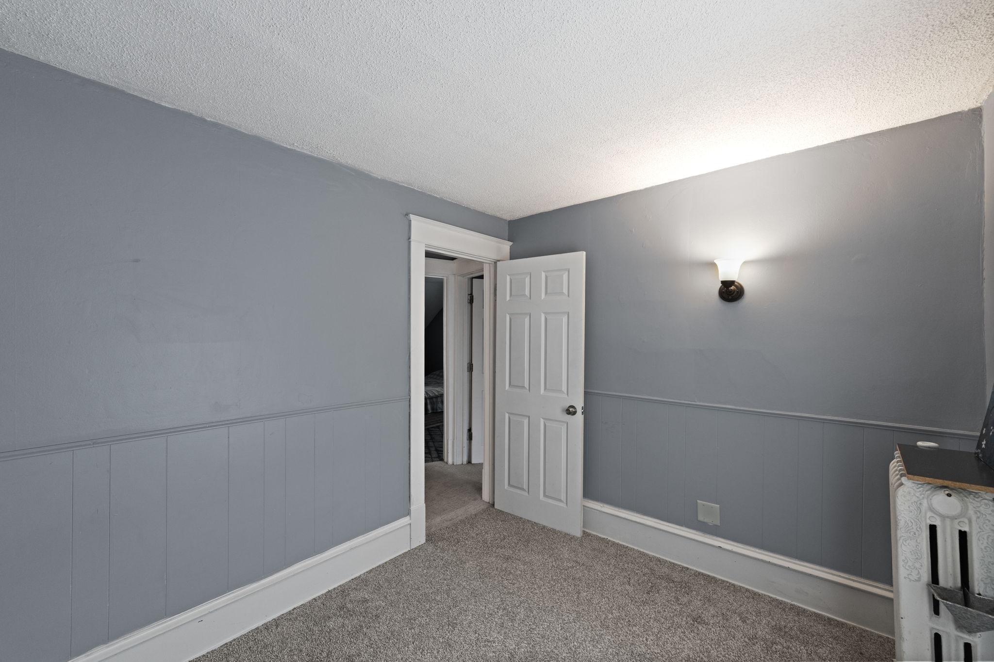 2745 Columbus Avenue