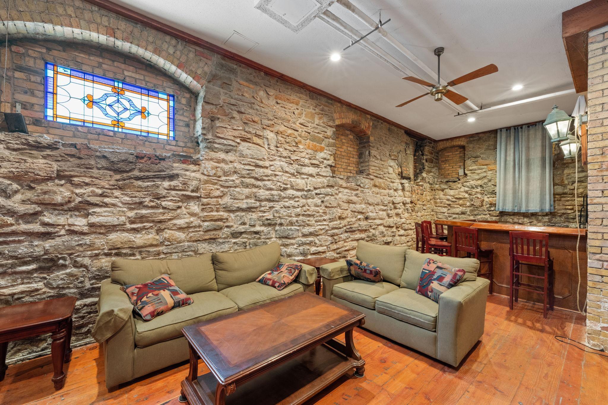 609 S 9th Street Unit: 8