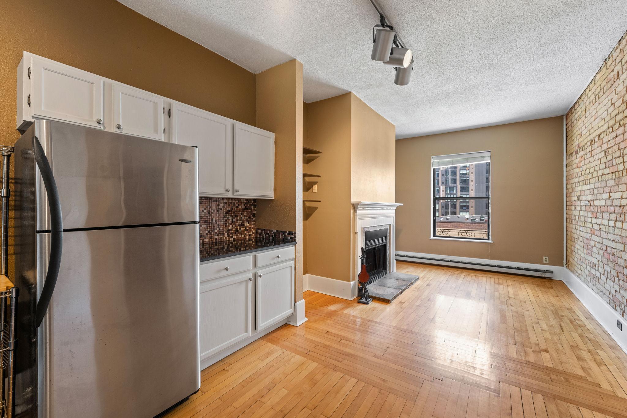 609 S 9th Street Unit: 8
