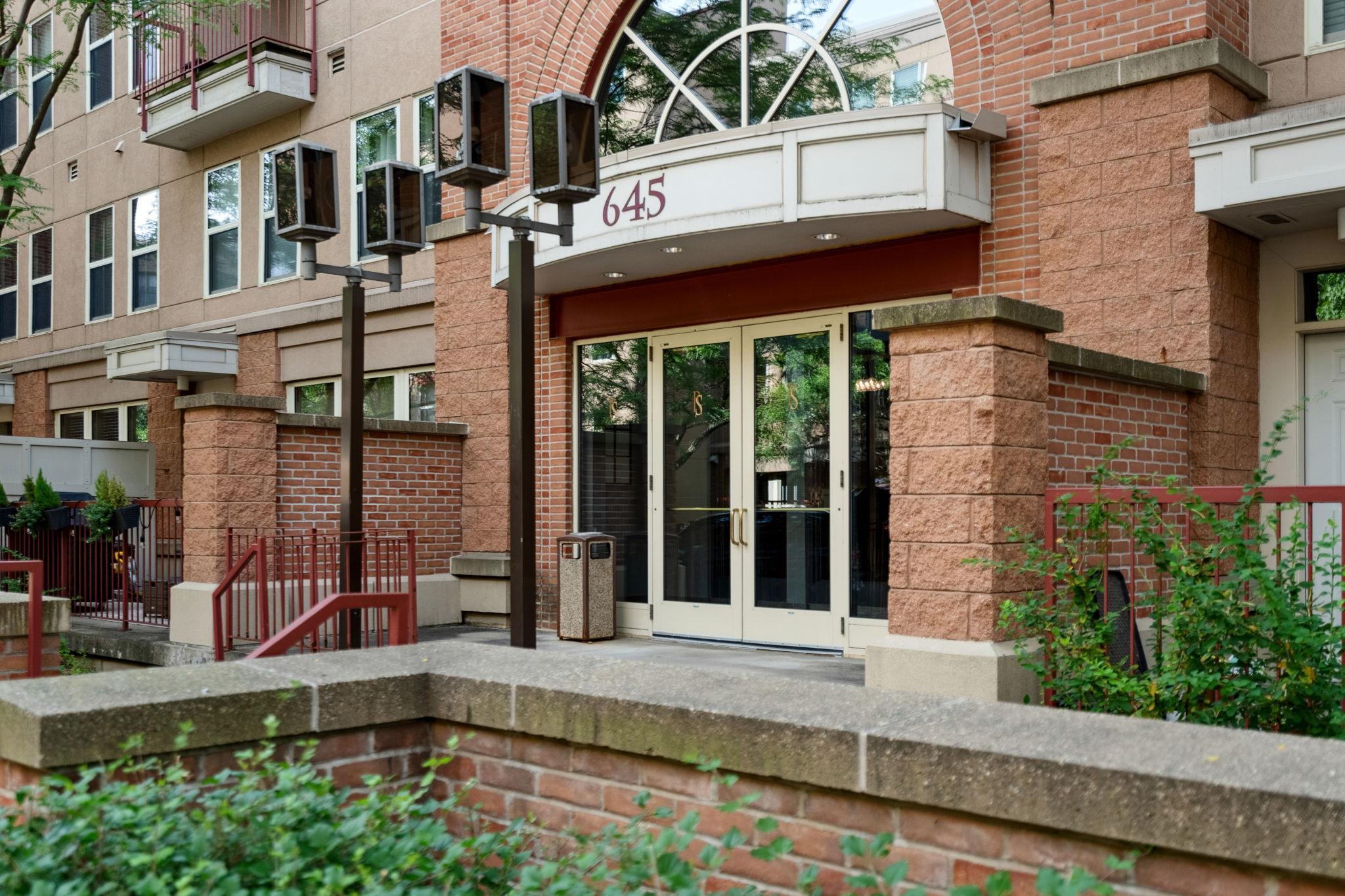 645 N 1st Street Unit: 305