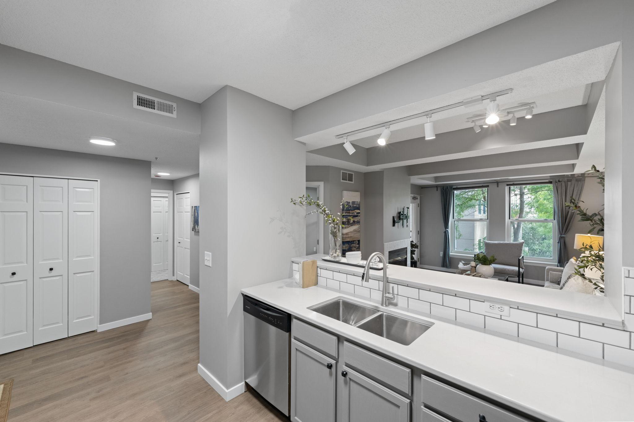 645 N 1st Street Unit: 305