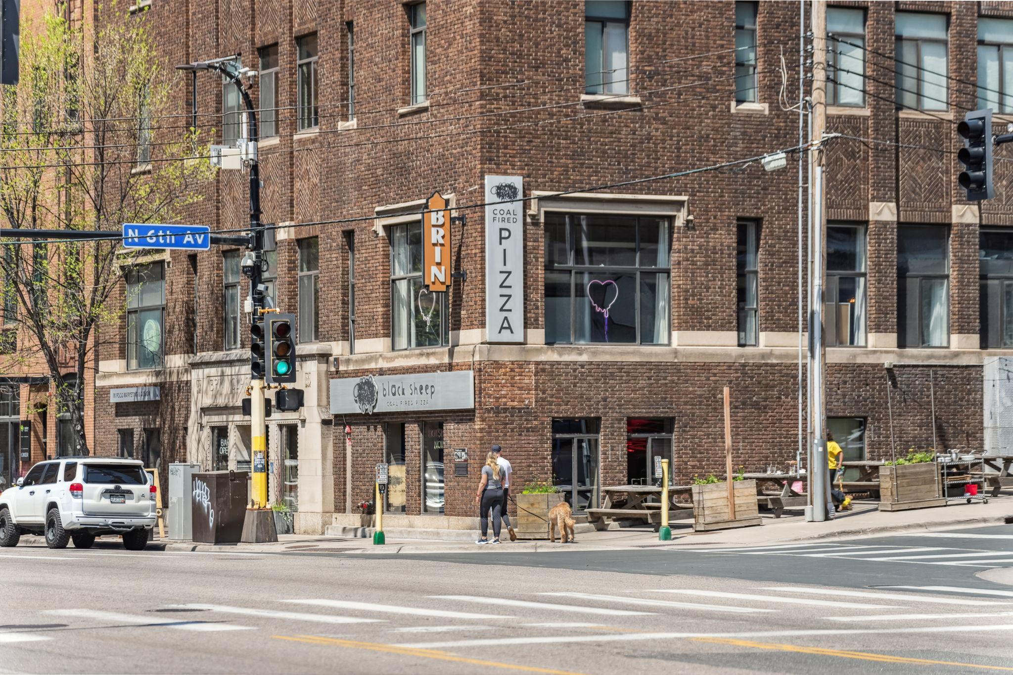 718 Washington Avenue N Unit: 602