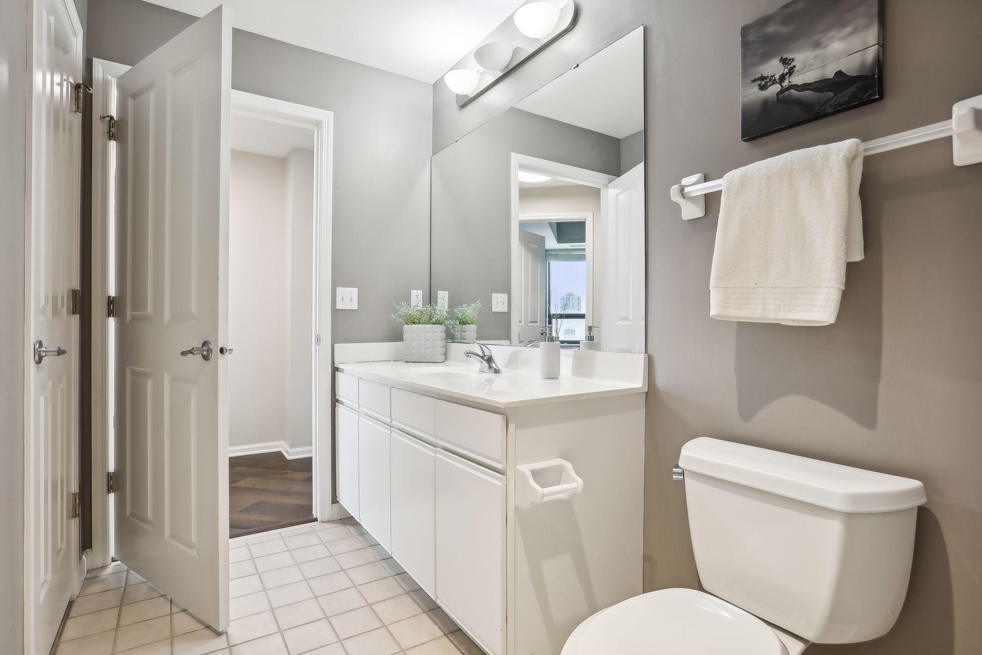 500 E Grant Street Unit: 1102