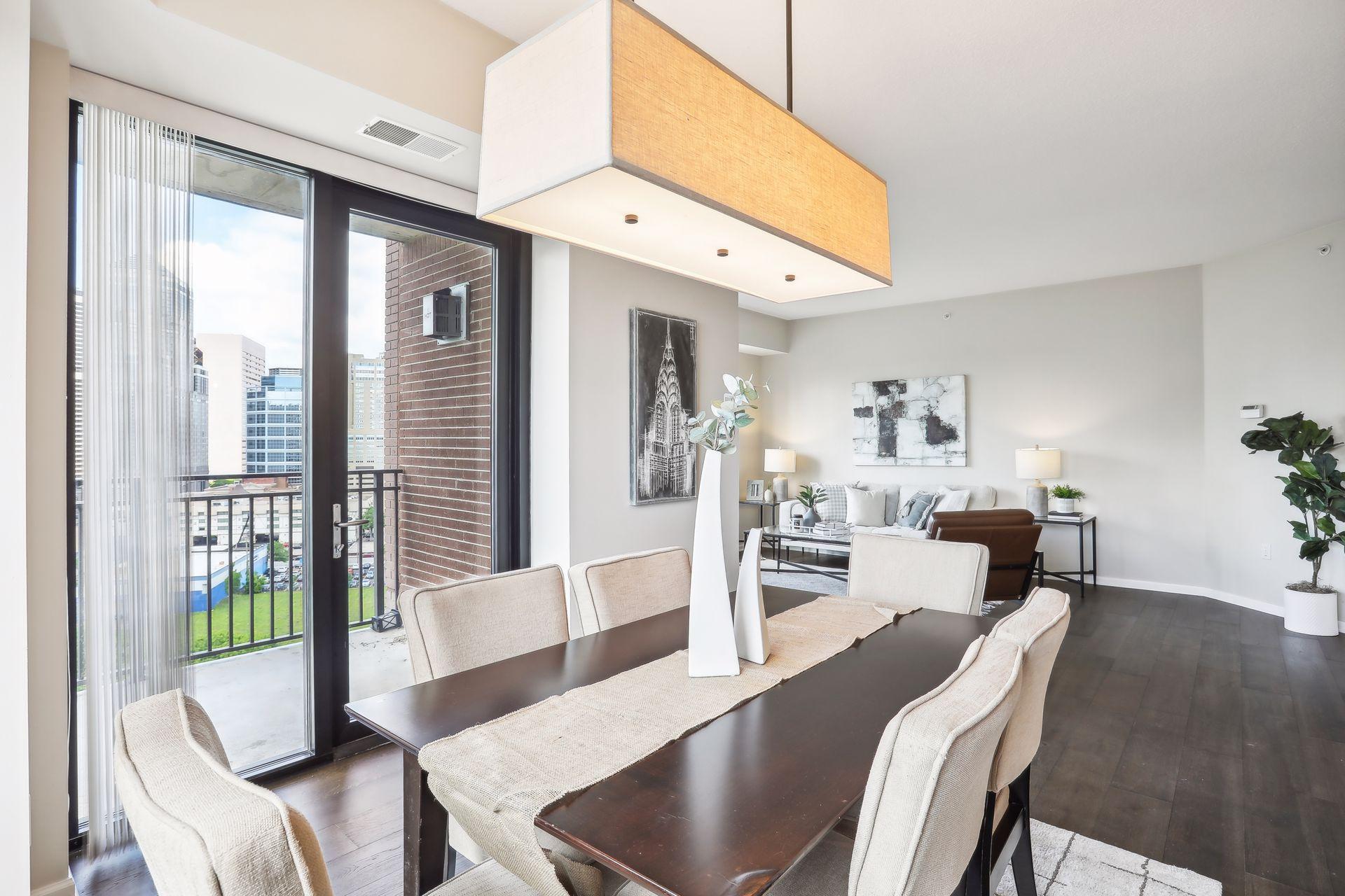 500 E Grant Street Unit: 1102