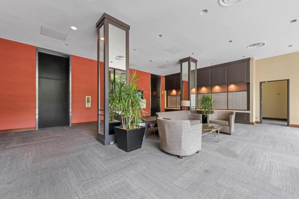 15 S 1st Street Unit: A1211