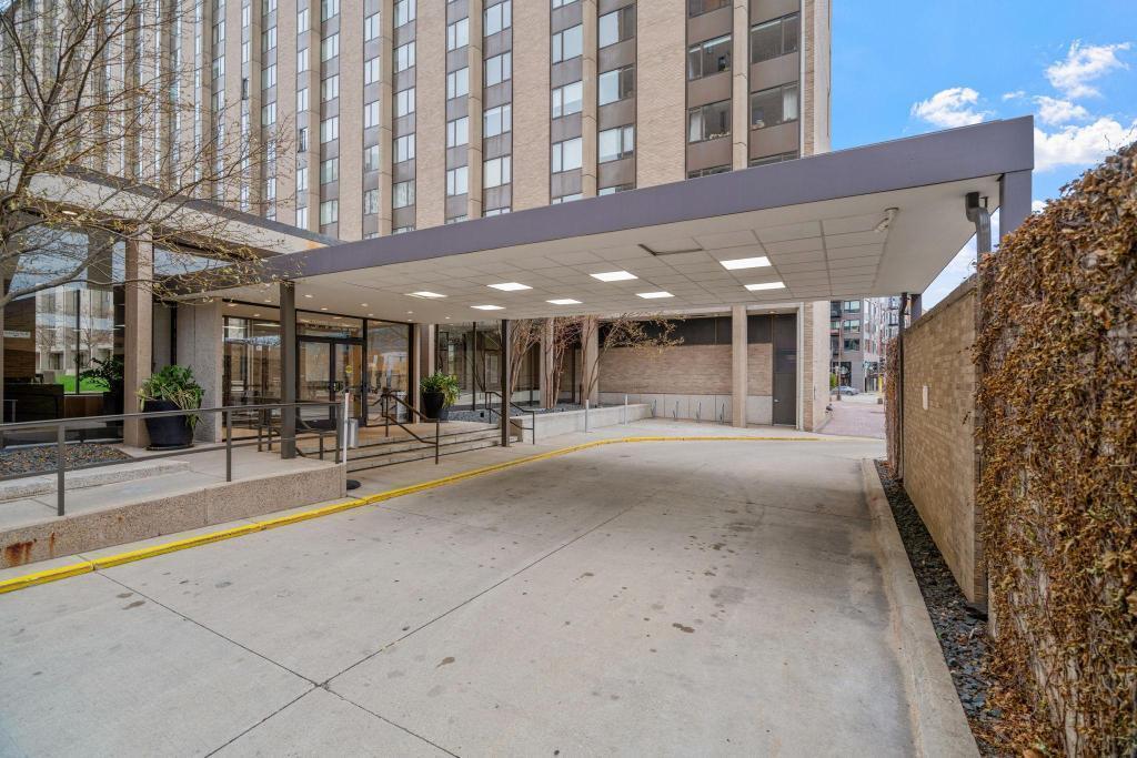 15 S 1st Street Unit: A1211