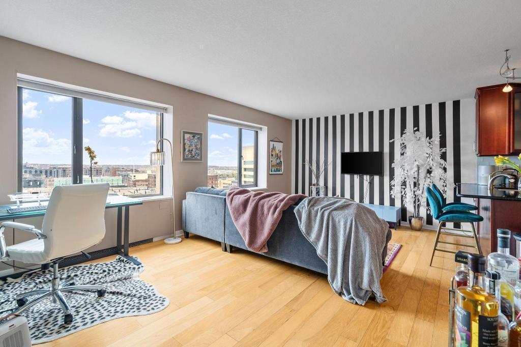 15 S 1st Street Unit: A1211