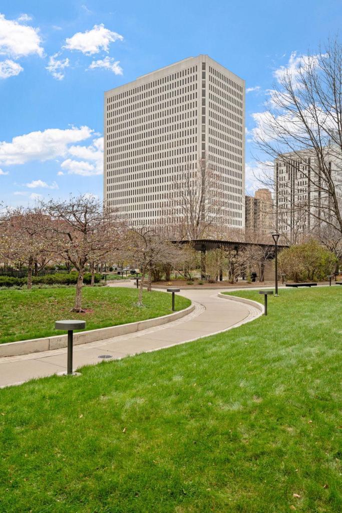 15 S 1st Street Unit: A1211