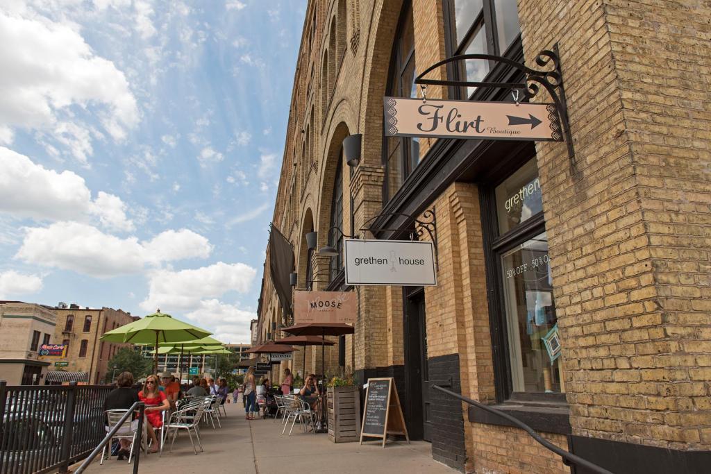 15 S 1st Street Unit: A1211