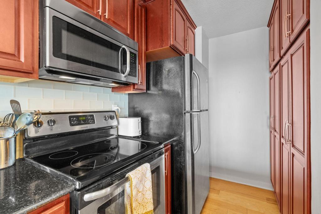 15 S 1st Street Unit: A1211