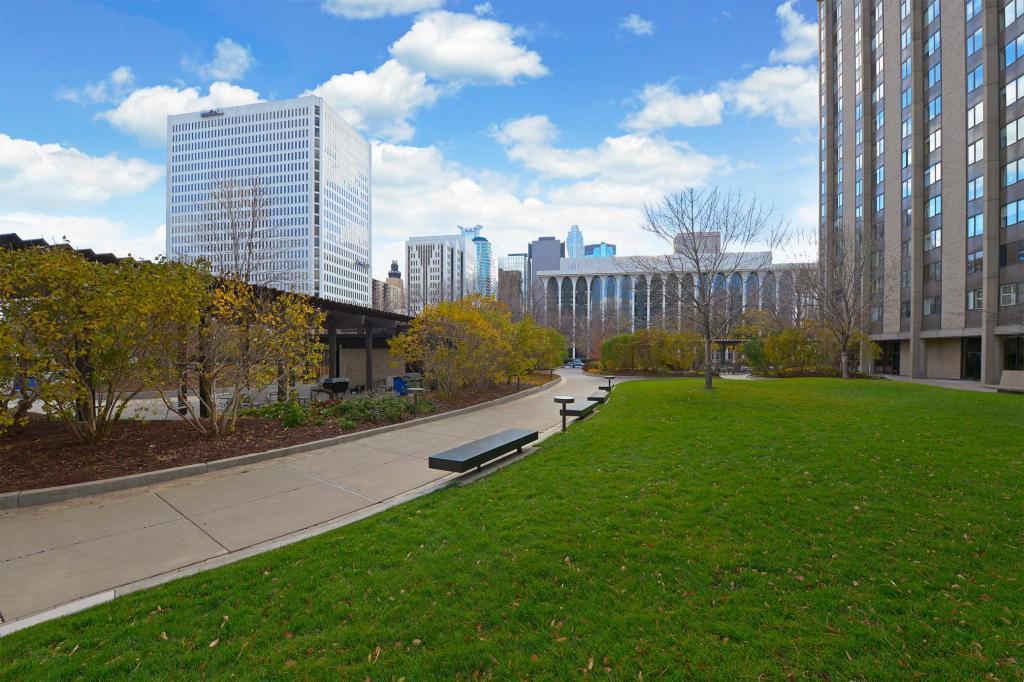 15 S 1st Street Unit: A1211