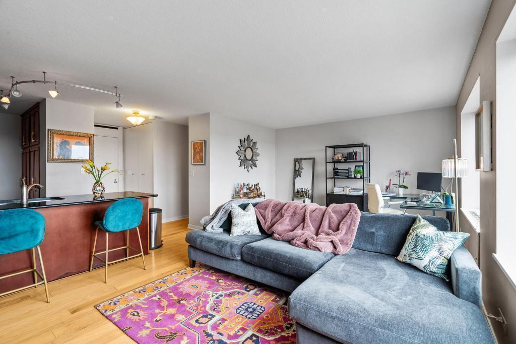 15 S 1st Street Unit: A1211