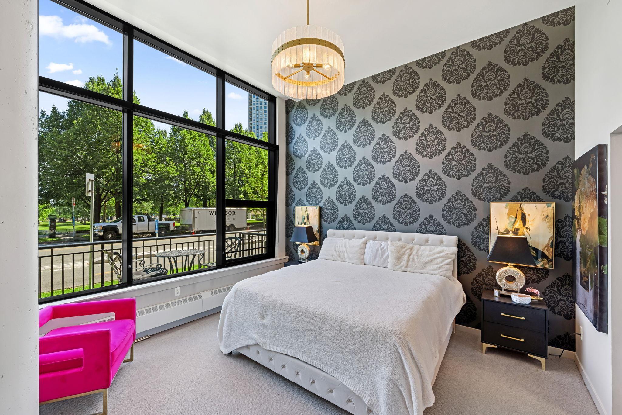 215 10th Avenue S Unit: 112