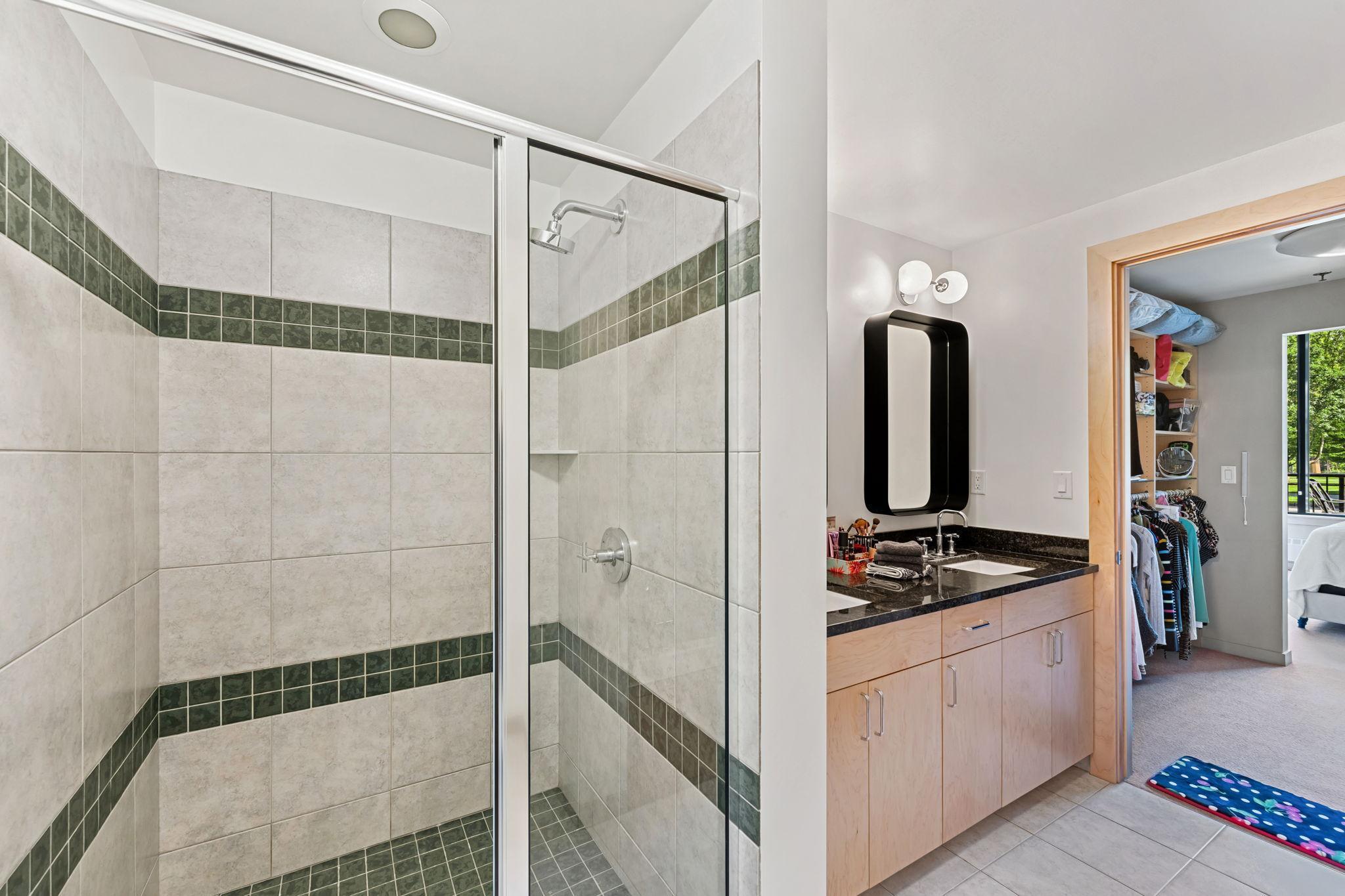 215 10th Avenue S Unit: 112