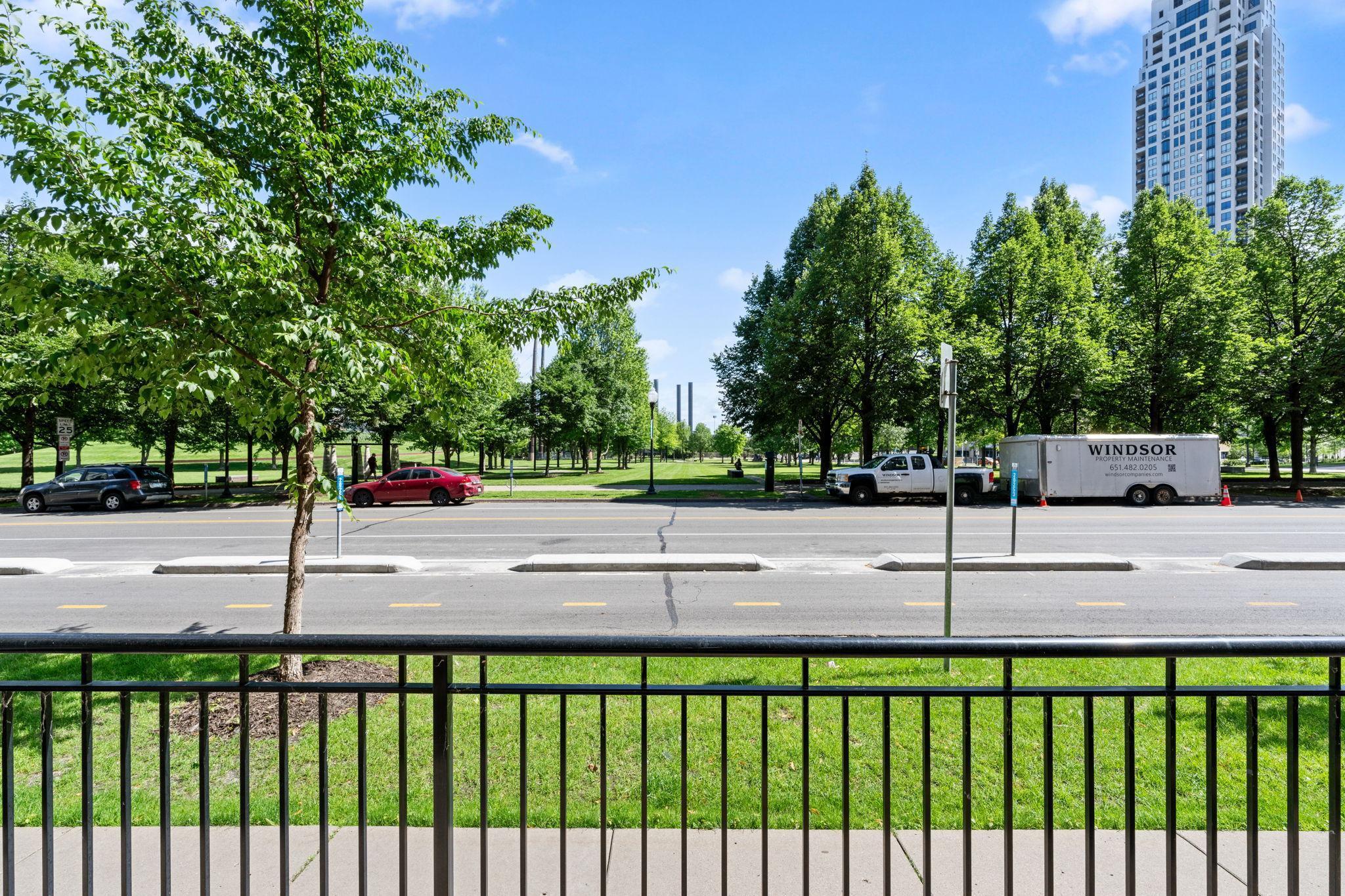 215 10th Avenue S Unit: 112